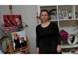 Fırat’ın Annesi: “Keşke Bu Kalabalık Ölümüne Değil Düğününe Gelseydi”