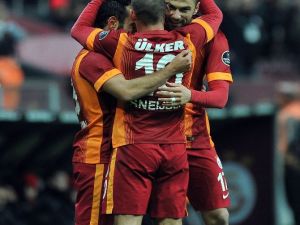 Aslan Liderliği Bırakmak İstemiyor