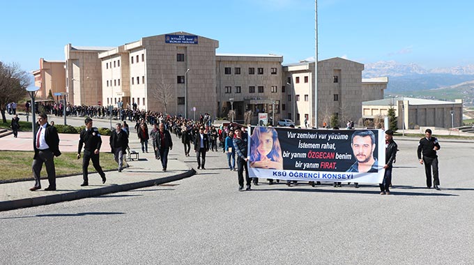 ÖĞRENCİLER, FIRAT VE ÖZGECAN İÇİN YÜRÜDÜ