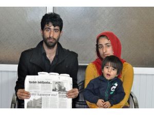 Anne Baba Çaresizce Bekliyor