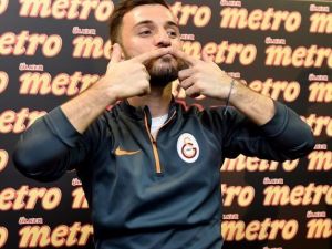 Galatasaraylı Futbolculardan Uzaya Şampiyonluk Mesajı