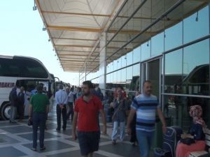 18 Yaşından Küçüklere Otobüs Bileti Satışı Yasaklandı