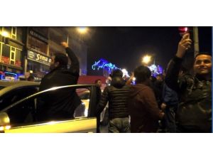 Kars’ta Beşiktaşlı Taraftarlar Sokaklara Döküldü