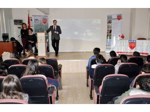 Bursalı Öğrenciler Mesleklerini Seçiyor