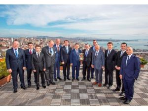 Turkcell’e Şampiyonluk Plaketi