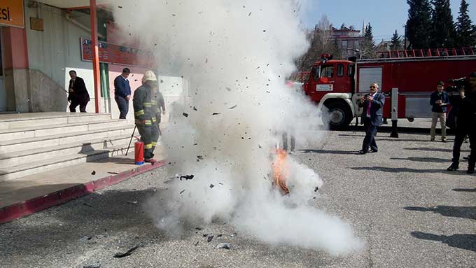İTFAİYE’DEN GERÇEĞİNİ ARATMAYAN TATBİKAT