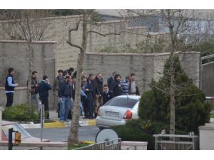 Üstünde Ve Araçta Bomba Çıkmadı