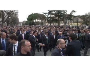 Sultanahmet’te Başbakan Coşkusu