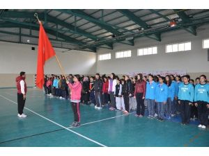 Anadolu Yıldızlar Ligi Çeyrek Final Müsabakaları Derik’te Başladı