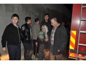 Mahallelerin Karışması Evi Kül Etti