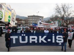 Türk-iş, Kıdem Tazminatı İçin Tabutla Yürüdü