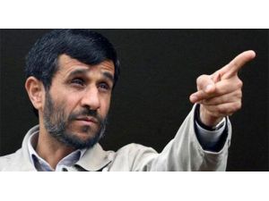 Ahmedinejad’ın Konuşması Sırasında Arbede