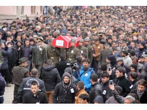 Şehit Uğur Gülmez, Son Yolculuğuna Uğurlandı