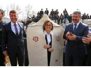 Küçükbaş Hayvan Yetiştiricilerine Yem Desteği