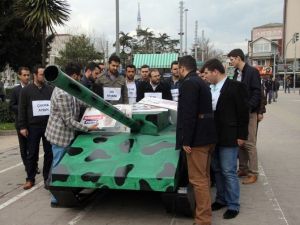 28 Şubat’a Tanklı Protesto
