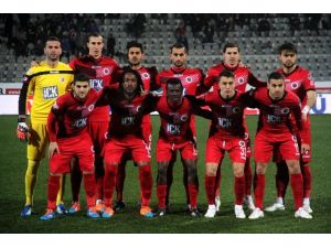 Gençlerbirliği Evinde Bir Puana Razı Oldu