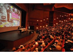 Orhan Pamuk Kadıköylülerle Söyleşi’de Buluştu