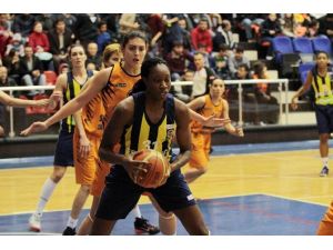 Fenerbahçe İkiye Katladı