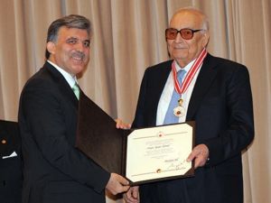 “Edebiyatımızın Ulu Çınarı Yaşar Kemal’i Maalesef Kaybettik”