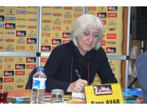 Yazar Banu Avar: Çözüm Süreci Yok, Çözülme Süreci Var