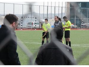 Hakemler Sahadan Çıkamadı