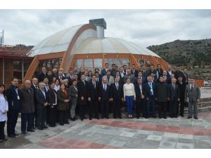 Bakan Eroğlu’ndan İstanbul’dan Aday Olacağı Söylentileriyle İlgili Açıklama