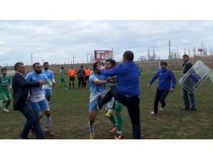 Gol Geldi, Saha Karıştı !