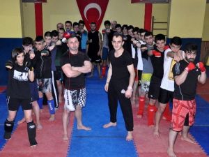 Kafes Dövüşü Trabzon’da İlgi Görüyor