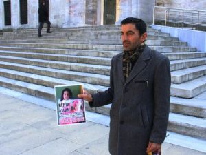 Van’da Kaybolan Kızını İstanbul Sokaklarında Arıyor