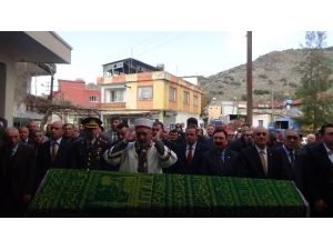 Yaşar Kemal İçin Köyünde Gıyabi Cenaze Namazı Kılındı