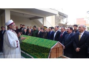 Yaşar Kemal’in Köyünde Gıyabi Cenaze Namazı
