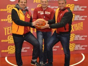 Derbi Maçlar Öncesi G.saray Hocaları Bir Arada