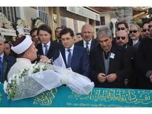 Ünlü Diyetisyen Yelda Kahvecioğlu’na Gözü Yaşlı Veda