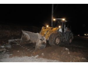 Öcalan’ın Çağrısının Ardından Hendekler Kapatıldı