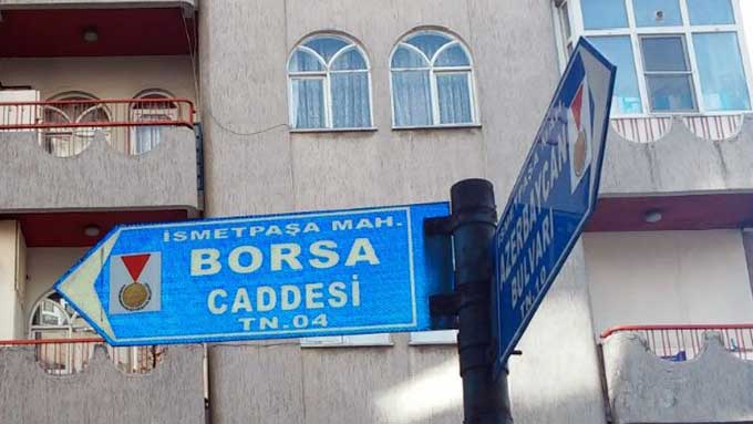 SOKAK TABELALARI DEĞİŞTİRİLİYOR