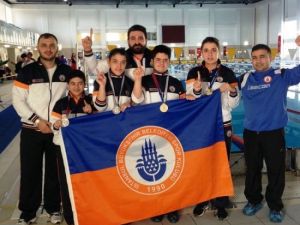 İbb Yüzmede De Özel