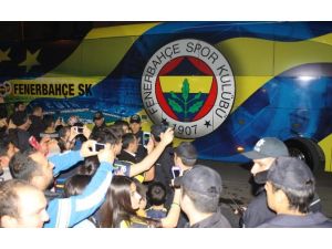 Fenerbahçe’ye Mersin’de Coşkulu Karşılama