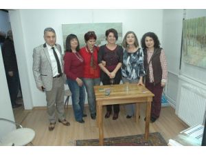 Ressam Aslan’ın ‘Yolları Çatallanan Bahçe’ Sergisi Açıldı