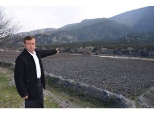(Özel Haber) Köylüler Ve Belediye Arasında Arazi Gerginliği