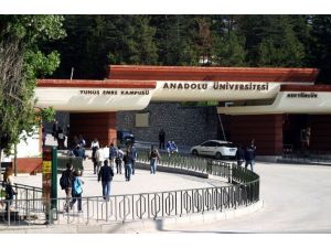 Anadolu Üniversitesi Farkıyla “Trt Okul”