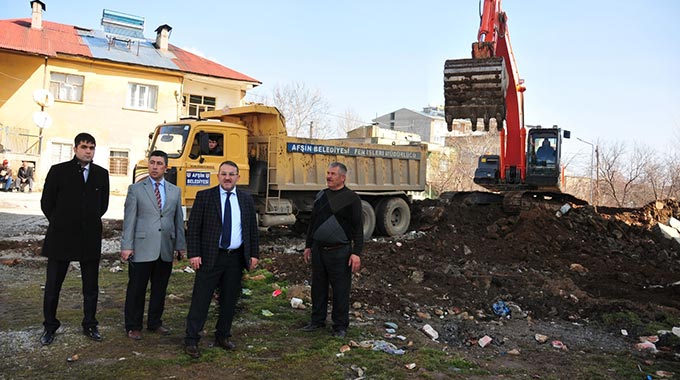 AFŞİNDE HARABE YAPILAR YIKILIYOR 