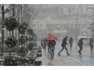 Bolu’da Yoğun Kar Yağışı