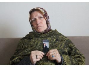 3 Yıldır Haber Alamadığı Oğlunun Hasretini Çekiyor