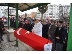 İntihar Eden Asker Toprağa Verildi