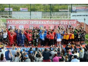 U12 Cup’ta Ustalara Saygı