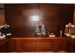 Bü Rektörü Baydaş’tan Açlık Grevine İlişkin Açıklama