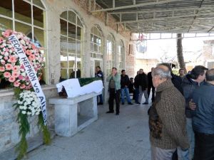 Cesedi Yakılan Genç Kız Toprağa Verildi