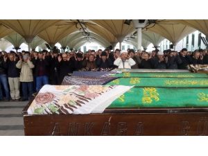 12 Eylül’ün Simge İsimlerinden Erdal Eren’in Annesi Toprağa Verildi