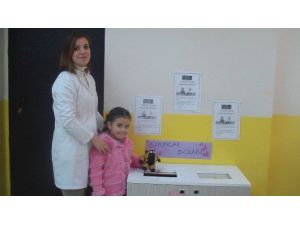 Minikler Oyuncaklarını Paylaştı