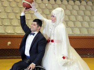 Büyük Aşk Engel Tanımadı